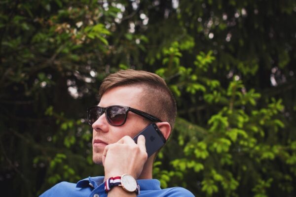 ¿De dónde es el prefijo telefónico +43?